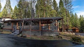 Yosemite Scenic Wonders - Wawona Area