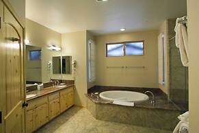 Yosemite Scenic Wonders - Wawona Area