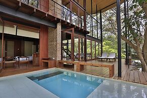 Kalundewa Retreat