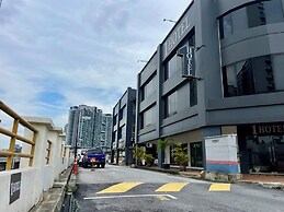 1 Hotel Kuchai Lama