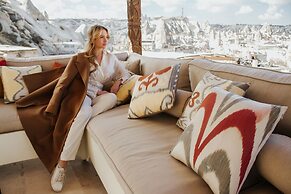 Artemis Cave Suites - Adults Only