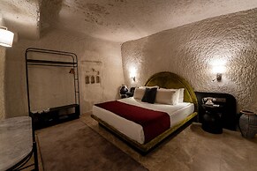 Artemis Cave Suites - Adults Only