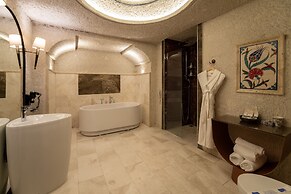 Artemis Cave Suites - Adults Only