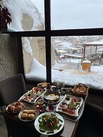 Artemis Cave Suites - Adults Only