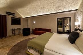 Artemis Cave Suites - Adults Only