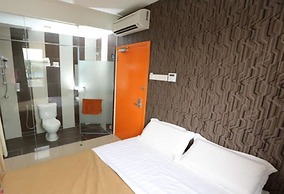 1 Hotel Taman Connaught