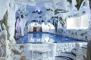 Bali Colosseum Hotel