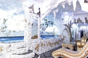 Bali Colosseum Hotel