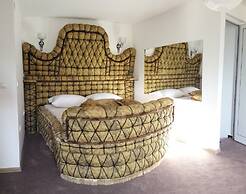 Bali Colosseum Hotel