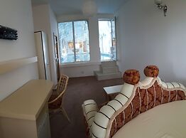 Bali Colosseum Hotel