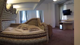 Bali Colosseum Hotel