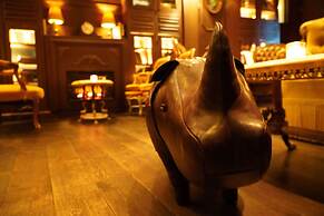 PLAY Seaport Suite Hotel TLV