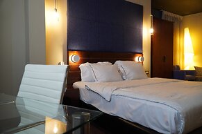 PLAY Seaport Suite Hotel TLV