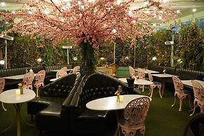 PLAY Seaport Suite Hotel TLV