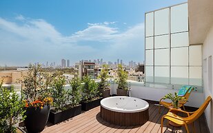 PLAY Seaport Suite Hotel TLV