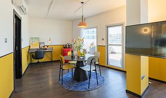 PLAY Seaport Suite Hotel TLV