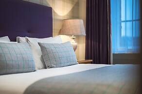 Braid Apartments by Mansley