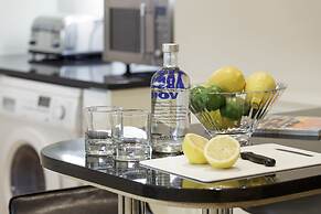 Braid Apartments by Mansley