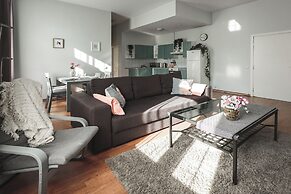 Bearsleys Downtown Apartments