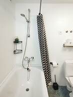 Bearsleys Downtown Apartments