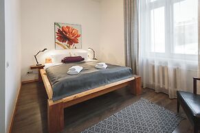 Bearsleys Downtown Apartments