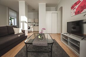 Bearsleys Downtown Apartments