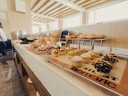 Renaissance Lucknow Hotel