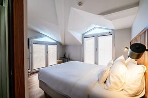 Discovery Hotel