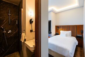Discovery Hotel