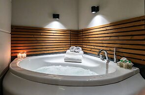 Discovery Hotel