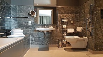 Holiday Inn Manchester - City Centre by IHG