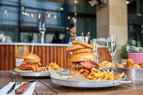 Holiday Inn Manchester - City Centre by IHG