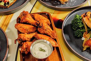 Hotel Indigo Austin Downtown - University by IHG