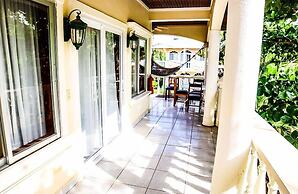 Foster's West Bay Resort