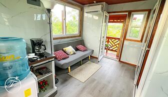 Foster's West Bay Resort