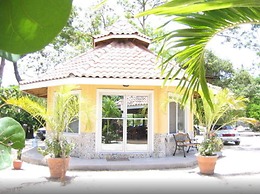 Foster's West Bay Resort