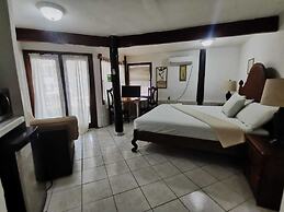 Foster's West Bay Resort