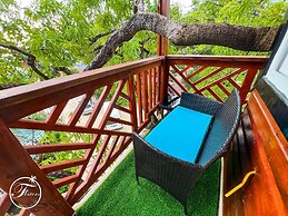 Foster's West Bay Resort