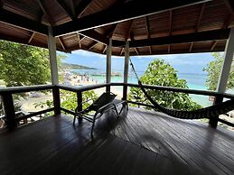 Foster's West Bay Resort