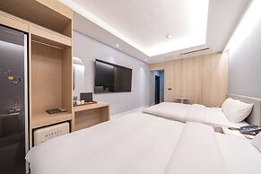 Hound Hotel Gwangju Cheomdan