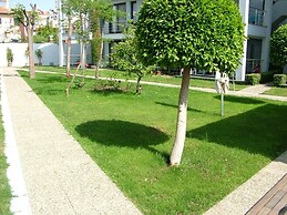 Side Garden Residence