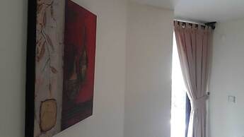 Side Garden Residence