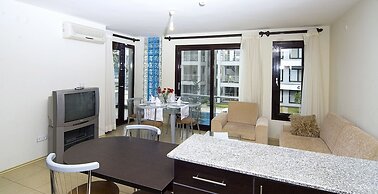 Side Garden Residence