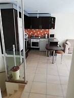 Side Garden Residence