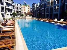 Side Garden Residence