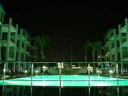 Side Garden Residence