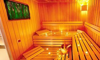 Marina Mielno z widokiem na Jezioro