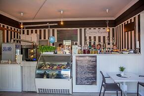 Marina Mielno z widokiem na Jezioro