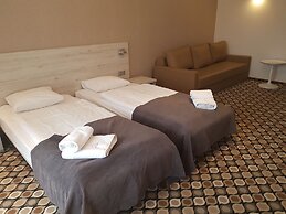 Marina Mielno z widokiem na Jezioro