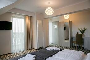 Marina Mielno z widokiem na Jezioro